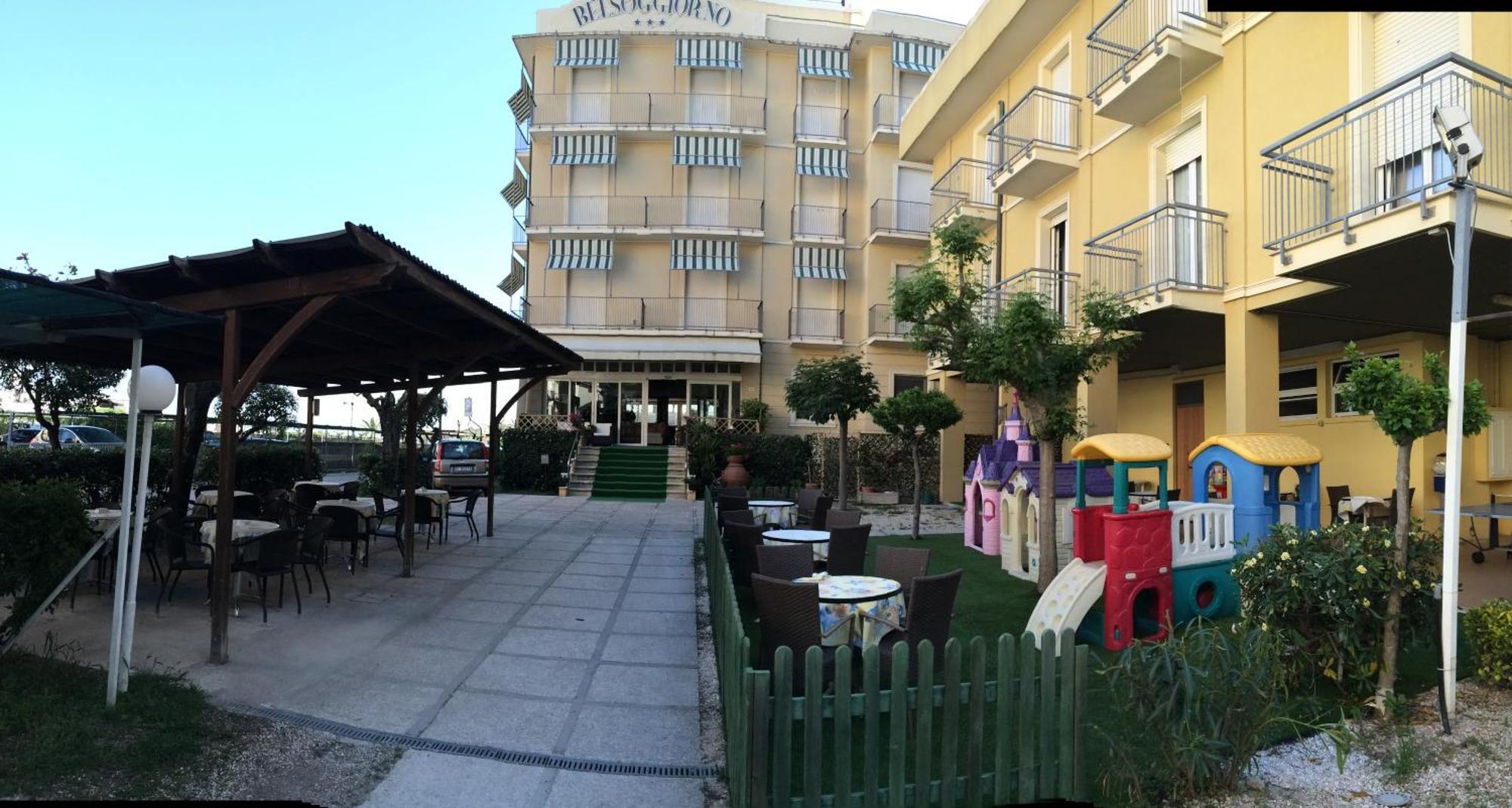 Hotel Belsoggiorno Каттолика Экстерьер фото