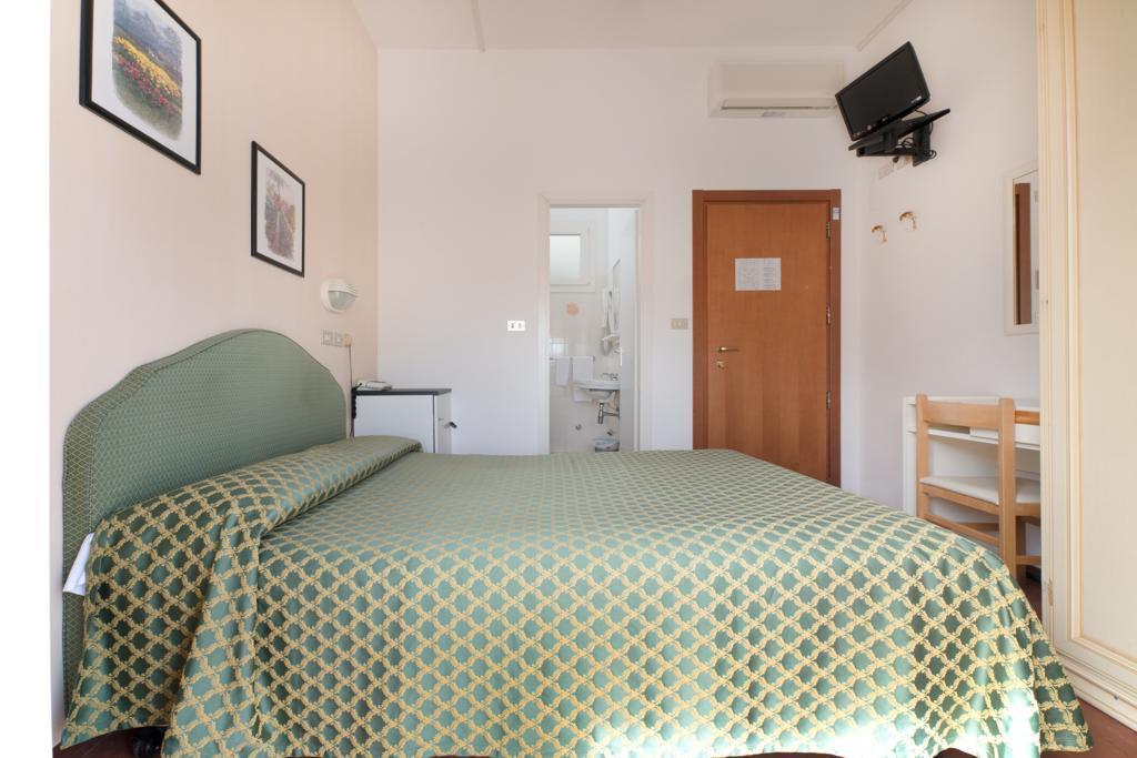 Hotel Belsoggiorno Каттолика Экстерьер фото