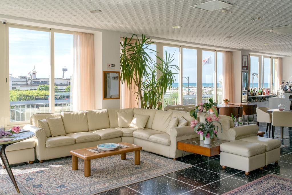 Hotel Belsoggiorno Каттолика Экстерьер фото