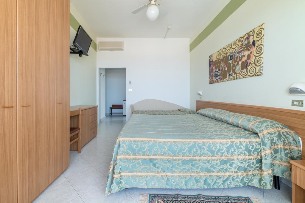 Hotel Belsoggiorno Каттолика Экстерьер фото