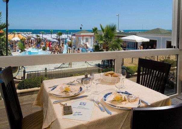Hotel Belsoggiorno Каттолика Экстерьер фото