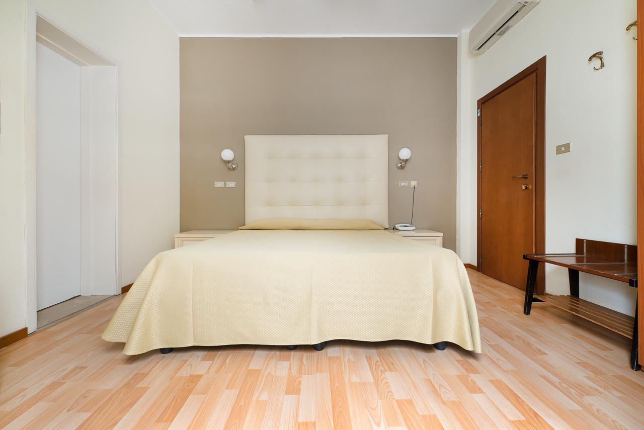 Hotel Belsoggiorno Каттолика Экстерьер фото